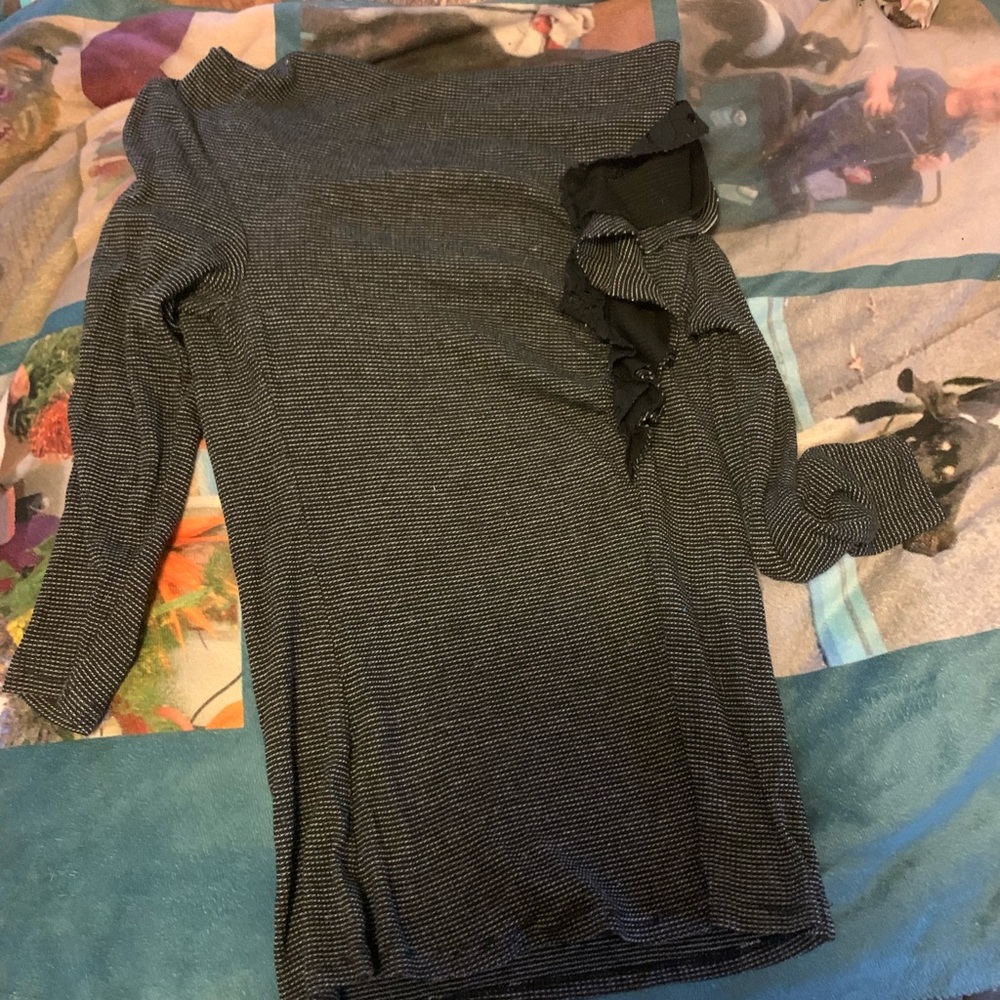 Black & white ruffled blouse size m